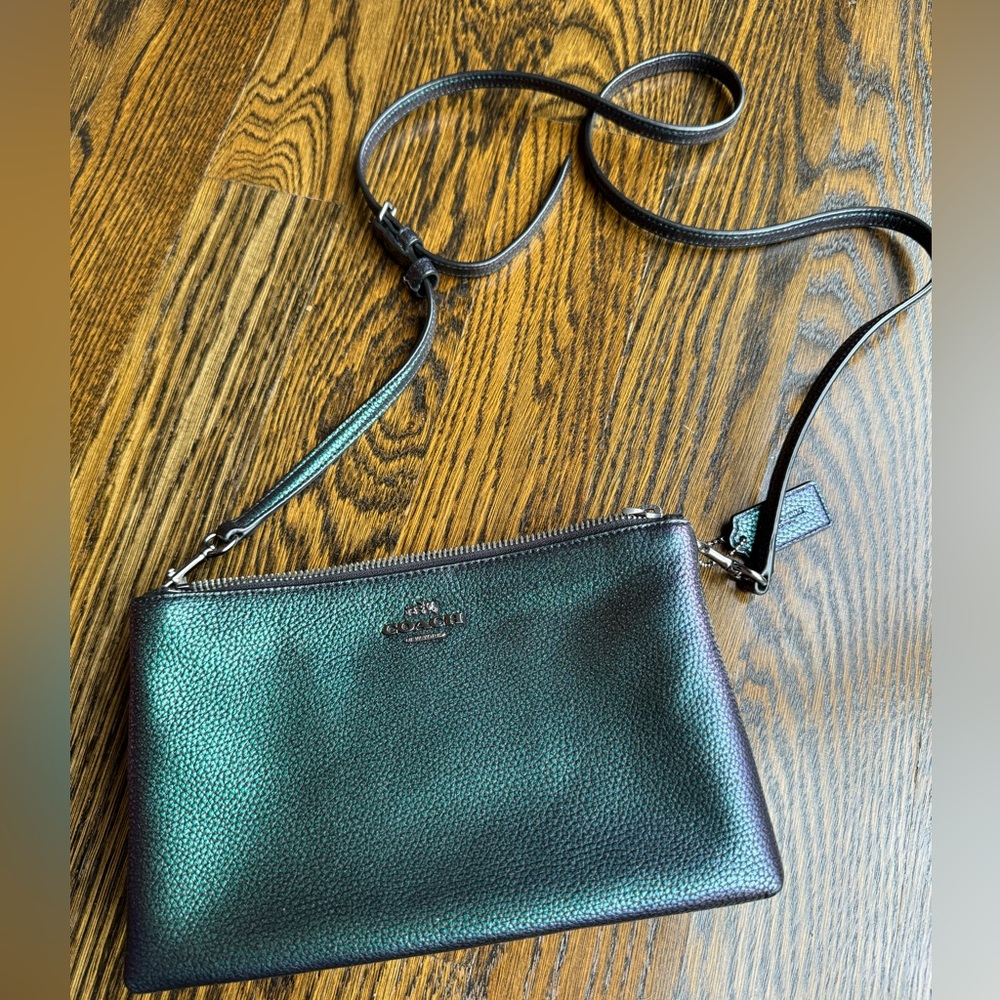 Authentic Coach Purse - Picture 2 of 6